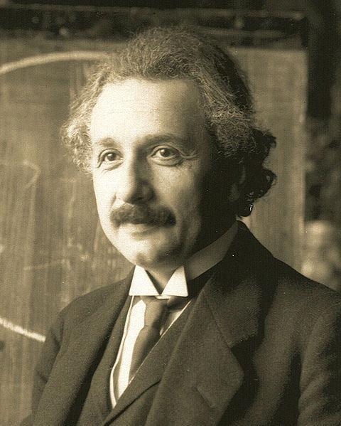 Stationen naturwissenschaftlicher Erkenntnis V Albert Einstein (1879-1955) Erklärte die Lichtgeschwindigkeit zur unveränderlichen