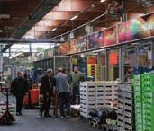 Lebensmittel, Blumen, Verpackungen, Getränke Der 1995 am neuen Standort eröffnete Großmarkt Leipzig ist der bedeutendste Großmarkt in Mitteldeutschland, spezialisiert auf Frischeprodukte und der