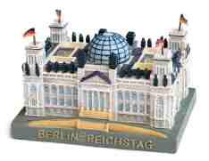 9 x 10 x 6 cm Material: Polyresin Modell des Brandenburger Tor, im Geschenkkarton 080-000 5 Keramik Reichstag Maße: 11 x 6 x 7 cm