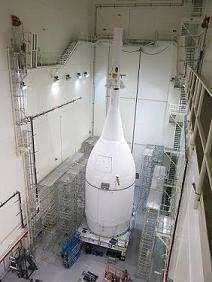 Orion, das neue Raumschiff der NASA Es war ein langer Weg für Orion, dem neuen Raumschiff der USamerikanischen Luft- und Raumfahrtbehörde NASA, bis es bereit für seinen Erstflug Exploration Flight