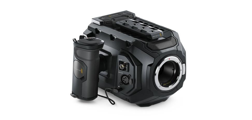 Technische Daten Blackmagic URSA Mini 4K EF Die kompakte URSA Mini Kamera mit EF-Mount, 4K-Super-35-Bildsensor und Global Shutter ist leichtgewichtig und ideal ausbalanciert für das Freihand-Filmen