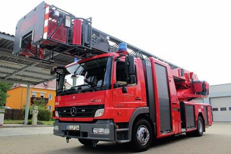 Die Fahrzeuge, darunter auch der für die Katastrophenschutzeinheiten im Freistaat Sachsen beschaffte Gerätewagen Gefahrgut, wurden bis ins kleinste Detail unter die Lupe