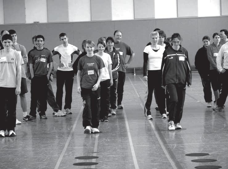 Leichtathletik Kinderleichtathletik-Lehrgang Am 1.März fand in Trossingen eine Fortbildung für Trainer /innen und Betreuer/ innen in der Fritz- Kiehn- Halle statt.
