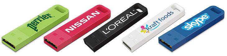 Dieses USB-Modell ist in 7 Standardfarben erhältlich. Mit farbigem Silikon-Lanyard Mindestauflage: 50 Stück; Maße: 50 x 12 x 5 mm; Gewicht: 9 Gramm; Material: ABS-Kunststoff; Max.