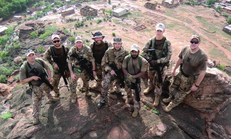 Aus dem Einsatz Holzmindener Pioniere als Infanterieausbilder in Mali InfantryTrainingTeam Coy I EUTM Mali, Koulikoro Als 2015 im Jahresplan für 2016 klar wurde, dass das Panzerpionierbataillon 1 den