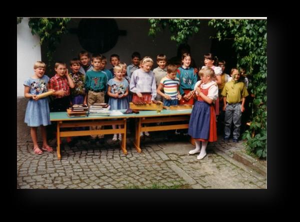 von 16. 22. Juli 1990 wurde das Schloss von musikbegeisterten Kindern bevölkert.