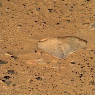 2004, Marsmission Spirit, Landung im Krater Gusev am Ende eines langen,