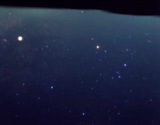 Der helle Fleck links im Bild ist der Planete Mars im Sternbild Schütze (26.5.