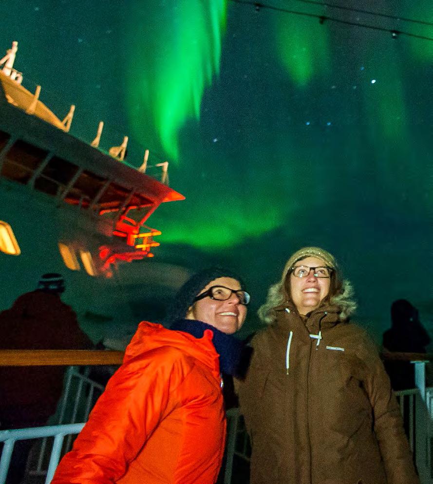 THEMENREISEN NORDLICHT & STERNE Begleitete Themenreise mit Flug ab/bis Deutschland Tauchen Sie ein in die klare norwegische Polarnacht und lassen Sie sich von Sternbildern und Nordlichtern verzaubern.