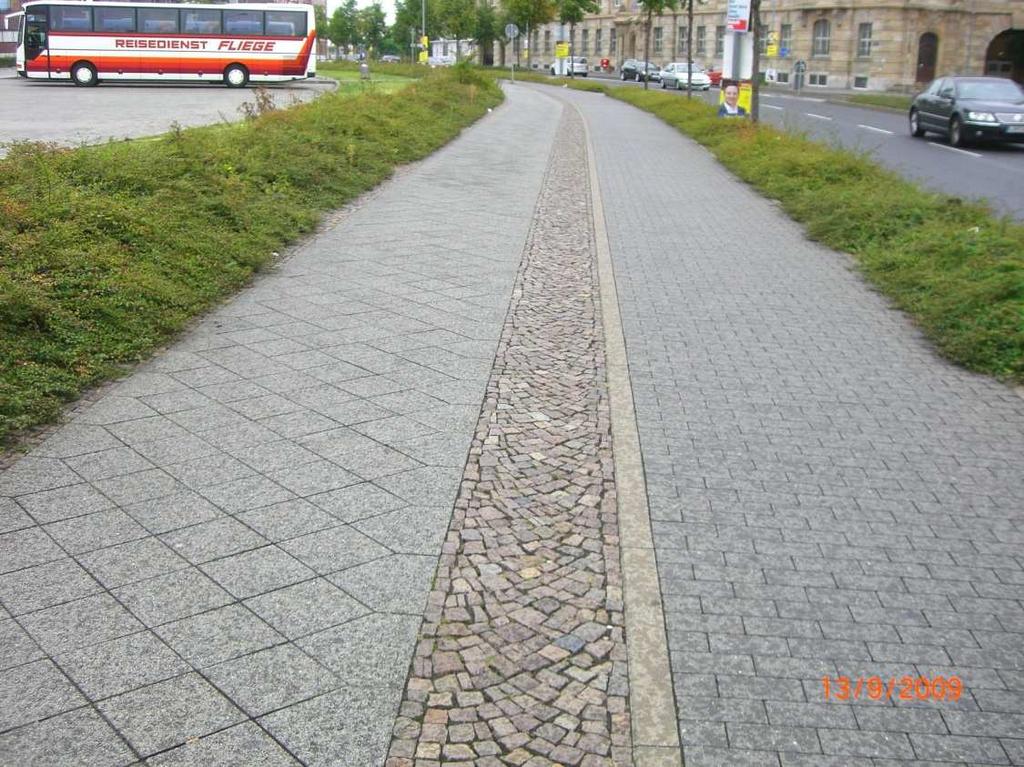 PGV Stadt Buxtehude, Radverkehrskonzept 2013 Ergebnisbericht 9 von 148 kommt häufiger zu Überholungen mit u. U. deutlichen Geschwindigkeitsdifferenzen.