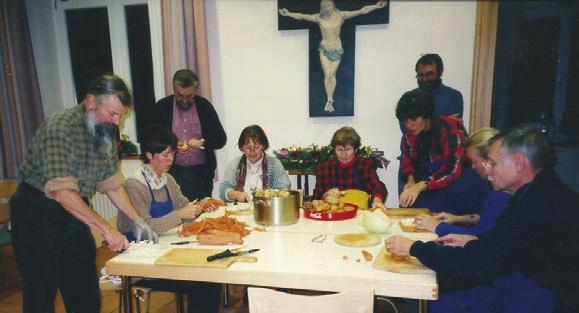 Brot für die Welt schiedete sich das Team, das das Eintopf-Essen 30 Jahre lang durchgeführt hatte. 2006 gab es dann kein Eintopf-Essen.