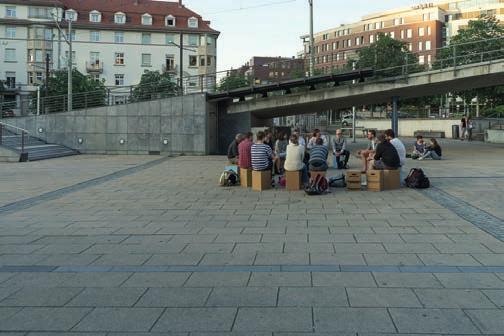Veranstaltungen und Öffentlichkeitsarbeit Abb. 127: Stadtgespräch auf dem Marienplatz mit den Stadtisten Abb.