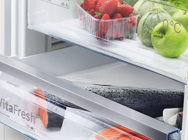 Kühlschränke 55 VitaFresh plus Bei VitaFresh plus gibt es eine extra große Schublade für Obst und Gemüse.