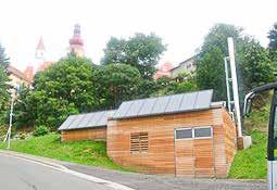 Sonnenenergie p Die Stromtankstelle beim Landkauf Bund in Wieden ist bereits in Betrieb. Auf den Hallendächern ist eine große Photovoltaikanlage installiert worden.