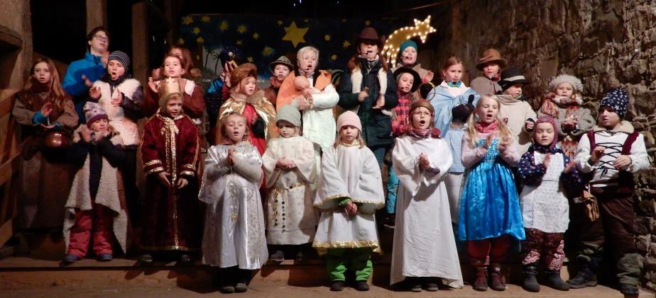 Es war wieder eine große Freude, dass die Darsteller des Holler Firlefanz unsere Weihnachtsmesse mit kurzen Theaterszenen bereichert haben, freut sich Lieselotte Lerch.