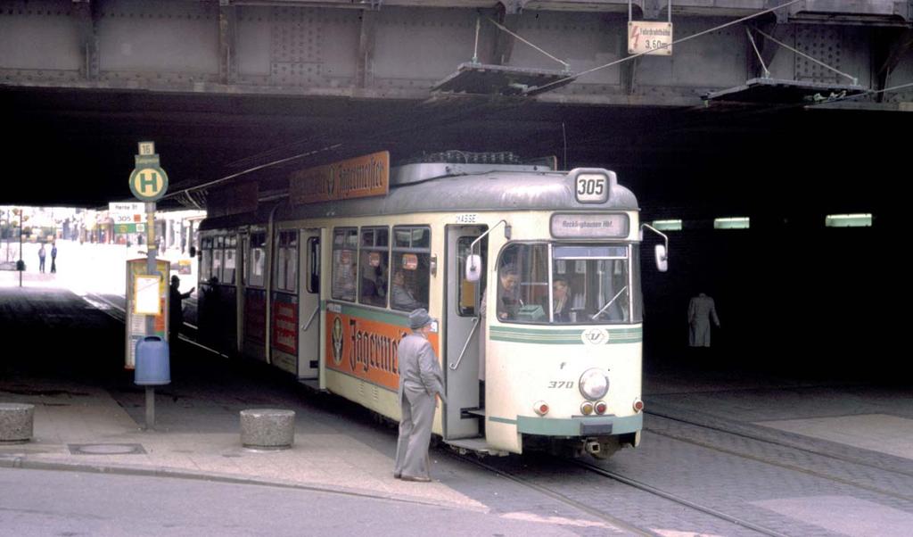 Vestischen Straßenbahn unter der Bahnhofsbrücke