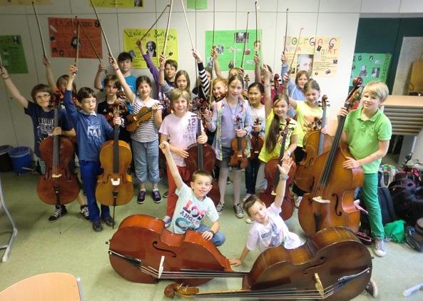siums und/oder einer Musikschule das gemeinsame Musizieren weiter gepflegt werden. Somit stellt die Streicherklasse auch eine wichtige Basisarbeit für den Fortbestand der Orchester dar.