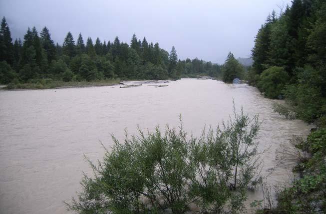 Bild oben Hochwasserabfluss (ein paar