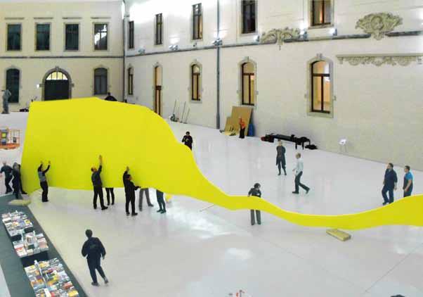 Raummesser UX35 während der Installation Realisierte Auftragsarbeit eines temporären Kunstwerkes für den Lichthof des Dresdner Albertinum 2011, 5,50 m x