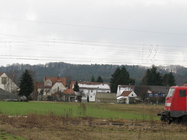 freie Schallausbreitung im Bereich des Haltepunktes Bubenreuth Die Bahnstrecke Nürnberg-Bamberg soll im Rahmen des Projektes Deutsche Einheit im Bereich von Bubenreuth 4-gleisig ausgebaut werden.