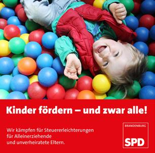 BERICHTE DER LANDESVERBÄNDE UND BEZIRKE SPD-Jahrbuch 2015 2016 Sommerfeste Es ist eine gute Tradition, dass die Brandenburger SPD und die