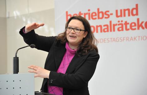 Februar 2016 auf Einladung der SPD-Bundestagsfraktion mit Abgeordneten und Bundesarbeitsministe-rin Andrea Nahles über den Missbrauch bei Leiharbeit und Werkverträgen sowie die Gestaltung der Arbeit