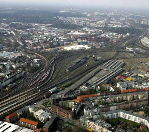 einen neuen Fernbahnhof zu bauen. Die S-Bahn wird von den Veränderungen nicht betroffen sein, der Tunnelbahnhof soll weiter bestehen.