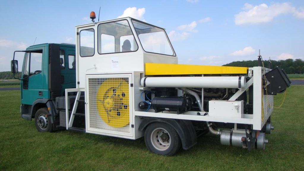 Startwinde für Segelflugzeuge Dreiling Für Segelflugzeuge mit Abfluggewicht bis 800 kg Doppeltrommel-Längsschlepp System auf LKW-Chassis Dieselmotor ca.