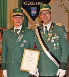 Im Rahmen des diesjährigen Schützenfrühstücks wurden in Kleinenberg wieder Schützen für ihren Einsatz für die Kleinenberger Schützenbruderschaft geehrt und ausgezeichnet.
