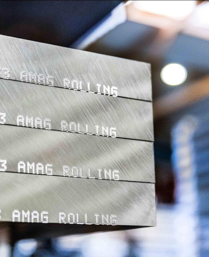 Lieferverträge mit Luftfahrtindustrie Mehrjahreskontrakte mit Airbus und Boeing abgeschlossen Abschluss von zwei mehrjährigen Lieferverträgen im Geschäftsjahr 2013: Airbus: Lieferung von AMAG