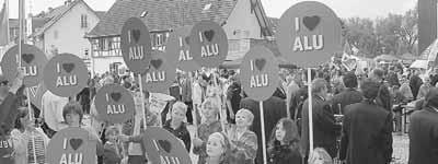 swb-bild: frö großes Narrentreffen statt, auch 1985 kamen Tausende an den Hohentwiel um närrisch zu feiern. Der Programmablauf für 2010: Am Donnerstag, 28.