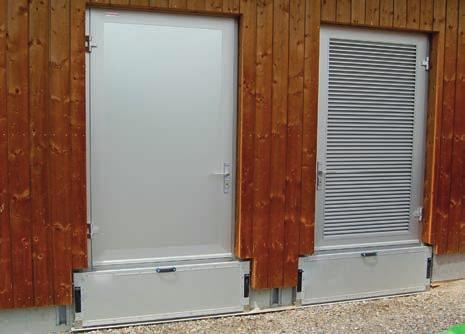 Türen nebeneinander platziert Um Stationen wirksam vor Hochwasser schützen zu können, bieten wir