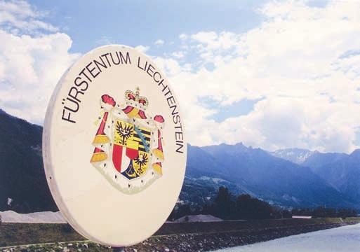Fürstentum Liechtenstein 91 Liechtenstein. Die Monarchie im Herzen Europas. Das Fürstentum Liechtenstein existiert seit rund 300 Jahren und ist seit 1806 ein souveräner Staat. Fürst Franz Josef II.
