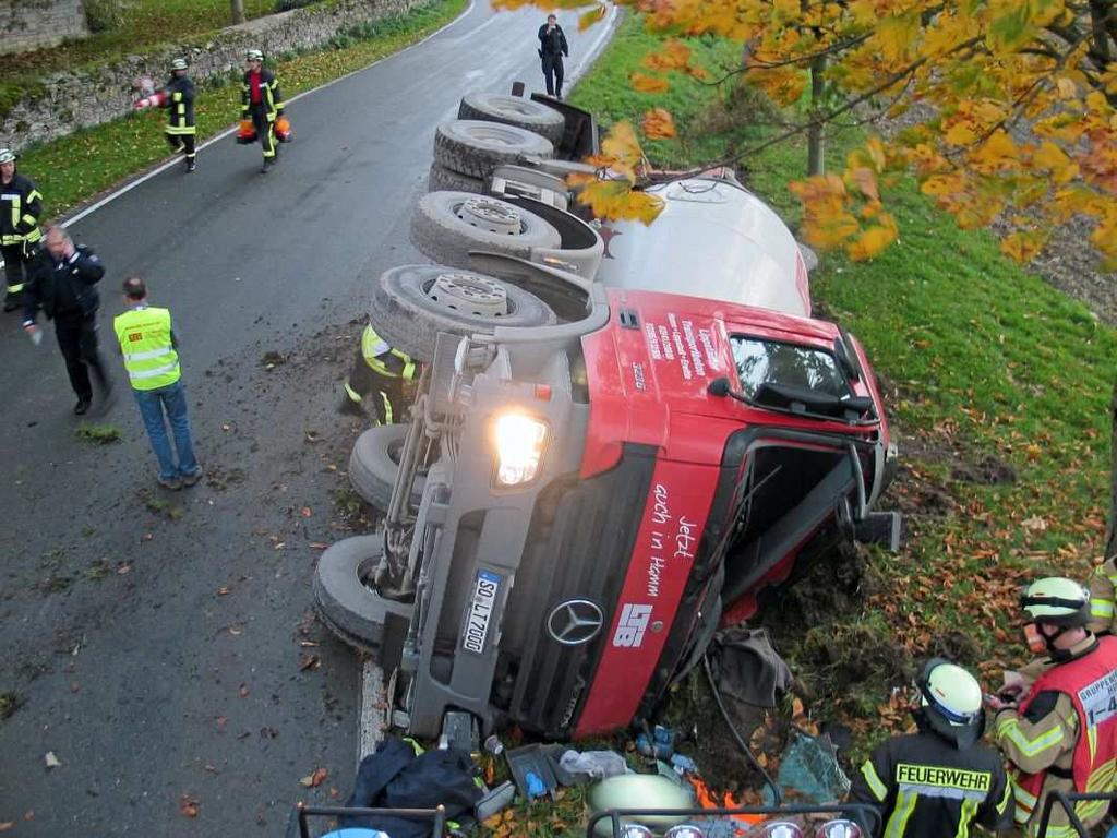 Der tagelange Einsatz wurde mit der Gewissheit belohnt: Der Deich hält! Auch erfuhren die Kameraden, die dort ehrenamtlich halfen, eine große Dankbarkeit der dortigen Bevölkerung. 6.2.