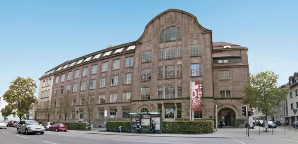 Die Firma Dyckerhoff & Widmann errichtete mit dem Graf Eberhardbau in Stuttgart 1907 ihr ers - tes großes Wohn- und Geschäftshaus aus Eisenbeton (Abb. 10).