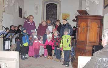 Adventssingen in Rathewitz Nr. 1/2017 5 Wie in jedem Jahr, fand auch in diesem Jahr eine Adventsmusik in der kleinen Rathewitzer Kirche statt.