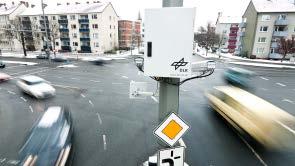 Magnetfeld-Detektoren für alle Fahrstreifen und Fahrtrichtungen Eingriff in die Lichtsignalsteuerung: Implementierung und Test von eignen LSA-