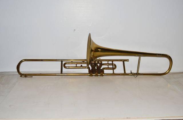 Blechblasinstrument 70 cm lang