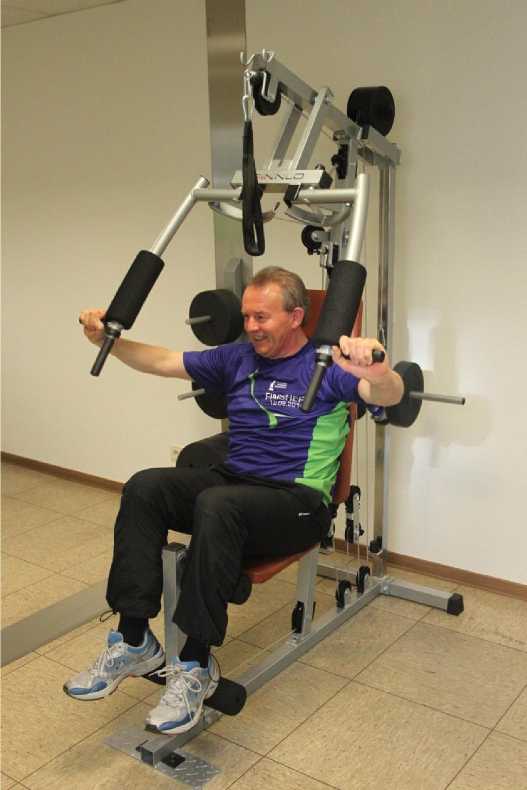 Der Ansatz Unser Fitness-Center bietet Trainingsmöglichkeiten an folgenden Geräten: Elliptical Trainer Rudergerät