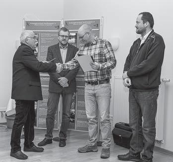 Kreisanglerverbandes an die Vereinsführung des Fischervereins, Lars Gildemeister und Henning Christiansen.