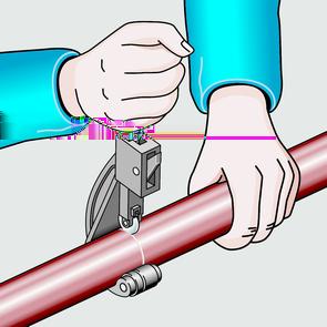 Handhabung Das Rohr fachgerecht mit einem Rohrschneider oder einer feinzahnigen Metallsäge durchtrennen. Dabei Riefen auf der Rohroberfläche vermeiden. 3.4.