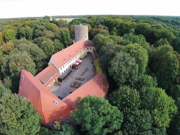 Alle fest mit dem Gebäude verbundenen Gebäudebestandteile sind Gegenstand dieser Grundinstandhaltung. Die Gemeinde ist hier in den vergangenen Jahren ihren baulichen Pflichten nachgekommen.