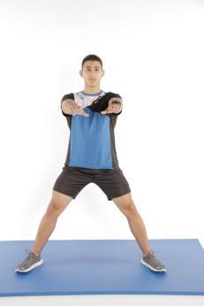 Übungserklärung Bildliche Darstellung Unterarmstütz dynamisch Körpermitte: Bauchmuskulatur Die Beine werden auf den Zehenspitzen und der Oberkörper auf den Unterarmen gestützt.