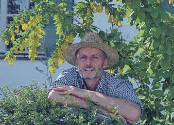 September Mai 2012 2018 OBST- UND GARTENBAUVEREIN MANCHING Geführte Gartentour des Obst- und Gartenbauvereins, Thomas David, durchgeführt.