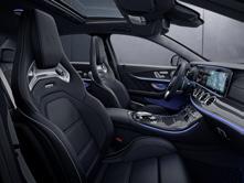 . AMG Technik/AMG Performance Studio AMG Performance Sitze für Fahrer und Beifahrer mit stärker konturierter Sitzform für gesteigerten Seitenhalt, mit integrierten Kopfstützen und AMG Plakette in den