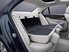 Nur mit COMAND Online (531) oder Audio 20 (506+868) Für alle Typen außer 43 4MATIC: Nur mit Memory Paket (275) Nicht mit Serienausstattung Interieur (P75), AMG Line Interieur (P29) oder Sitzheizung