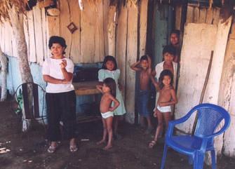 Hintergrundinformationen zur Städtepartnerschaft Kreuzberg - San Rafael del Sur, Nicaragua 8. Integrierte Armutsbekämpfung Wie die Armut bekämpfen?