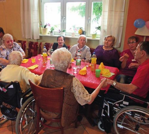 2017 hat Simone Klass die Einrichtungsleitung für die Seniorenpflegeheime»Paracelsushof«und»Steintorpalais«in Halle übernommen.