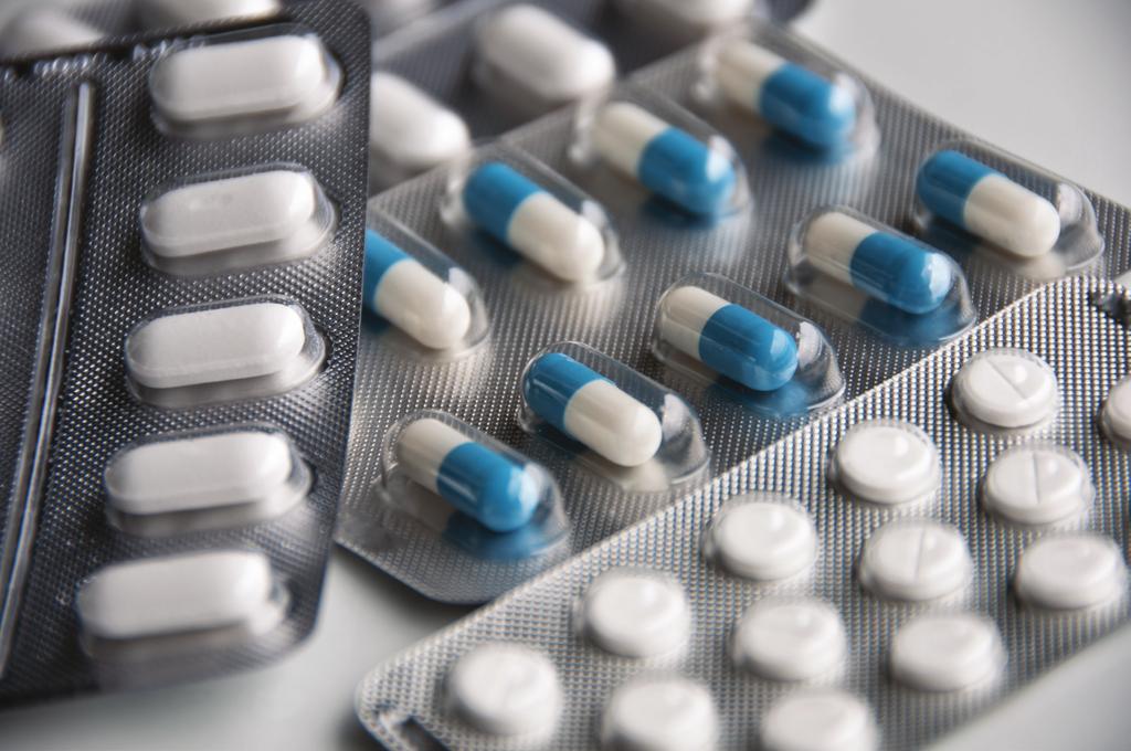Einführung Ab Februar 2019 müssen gemäß der EU-Verordnung zu gefälschten Arzneimitteln alle verschreibungspflichtigen Arzneimittel in der EU neue Sicherheitsmerkmale aufweisen, einschließlich einer