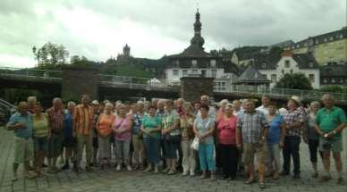 Gemeindenachrichten 2015 Biberbach -74- waren wir mit 19 beteiligt. 30 wanderten am 8.Juni auf den Freithofberg und in die Großau mit. Bad Ischl und die Katrinalm besuchten 45 unserer Senioren am 18.